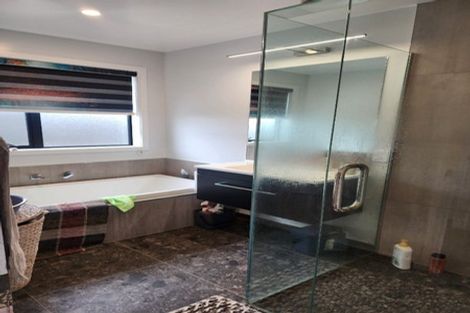 Photo of property in 33 Te Kanawa Lane, Rolleston, 7615