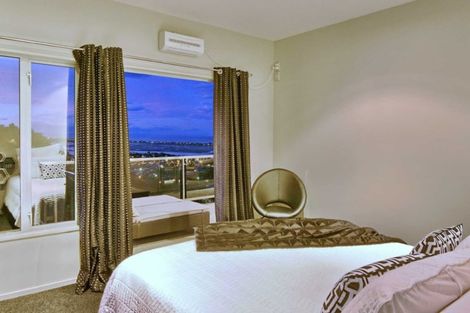 Photo of property in 12 Mandalay Lane, Redcliffs, Christchurch, 8081