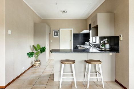 Photo of property in 3 Burness Road, Greenmeadows, Napier, 4112