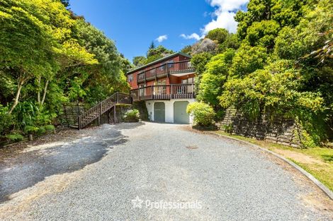 Photo of property in 8 King Charles Drive, Kingsley Heights, Upper Hutt, 5018