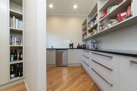 Photo of property in 265 Old North Road, Kumeu, 0892