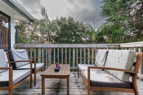 Photo of property in 33a Island Bay Road, Beach Haven, Auckland, 0626