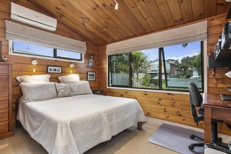 Photo of property in 3 Waterlea Avenue, Mangere Bridge, Auckland, 2022