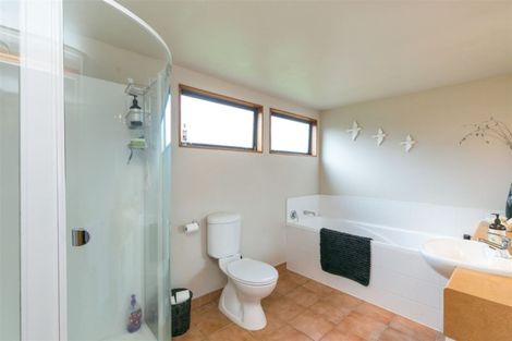 Photo of property in 71 Waikowhai Street, Ngaio, Wellington, 6035