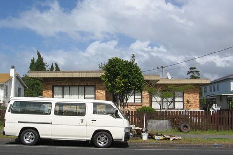 Photo of property in 24 Saint Leonards Road, Kelston, Auckland, 0602