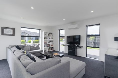 Photo of property in 17 Parawai Street, Marshland, Christchurch, 8083