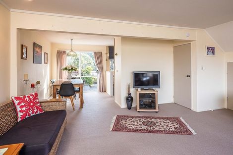 Photo of property in 72 Cunliffe Street, Churton Park, Wellington, 6037