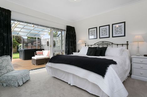 Photo of property in 168 Victoria Street, Cambridge, 3434