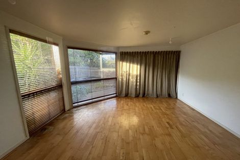 Photo of property in 180 Marine Parade North, Piha, New Lynn, 0772