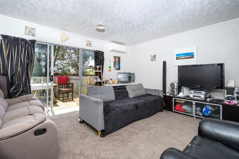 Photo of property in 1/10 Trounson Avenue, Clendon Park, Auckland, 2103