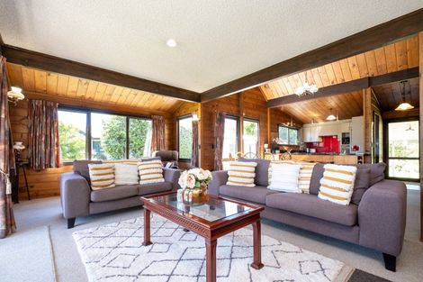 Photo of property in 12 Deakin Place, Clive, 4102