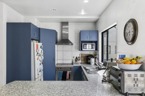 Photo of property in 2/142 Ghuznee Street, Te Aro, Wellington, 6011