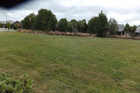 Photo of property in 22 Date Crescent, Aidanfield, Christchurch, 8025