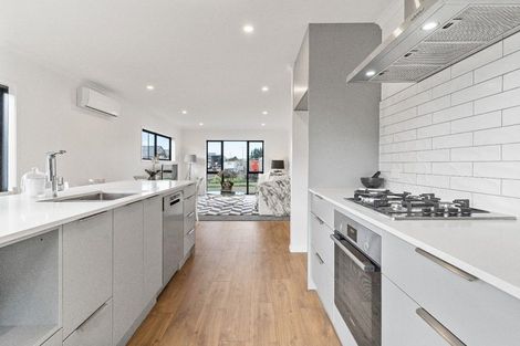 Photo of property in 15 Rosslands Avenue, Karaka, 2124