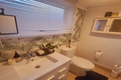 Photo of property in 330 Swanson Road, Ranui, Auckland, 0612