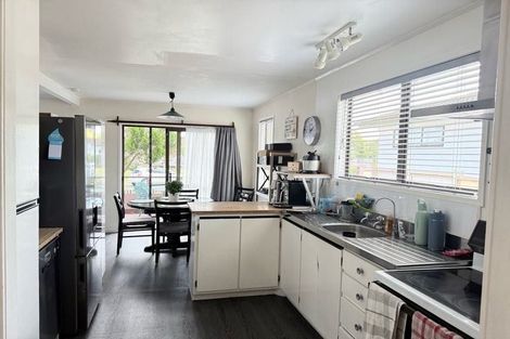 Photo of property in 11 Lyren Place, Half Moon Bay, Auckland, 2012