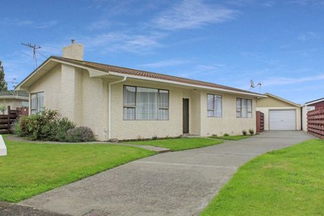 Photo of property in 37 Humphries Place, Awapuni, Palmerston North, 4412