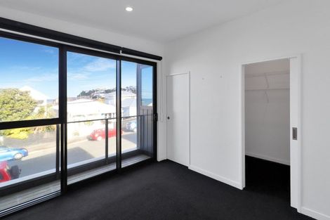 Photo of property in 2/20 Trent Street, Island Bay, Wellington, 6023