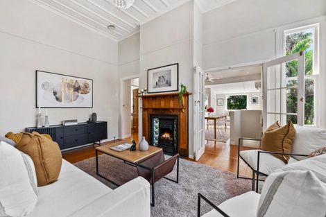 Photo of property in 108 Calliope Road, Stanley Point, Auckland, 0624