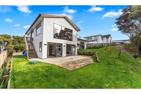 Photo of property in 5 Libertia Lane, Orewa, 0931