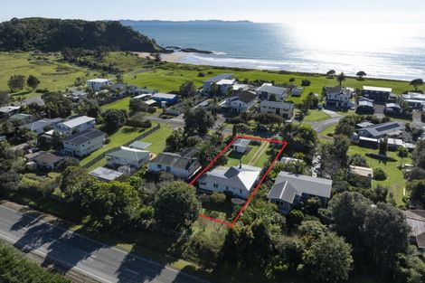 Photo of property in 16 Adamson Road, Taipa, 0420