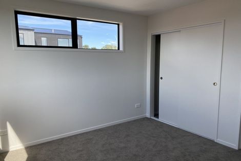 Photo of property in 3/8 Chivalry Road, Glenfield, Auckland, 0629