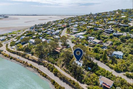 Photo of property in 7 Cannon Hill Crescent, Mount Pleasant, Christchurch, 8081