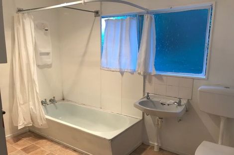 Photo of property in 5 Magnolia Grove, Maungaraki, Lower Hutt, 5010