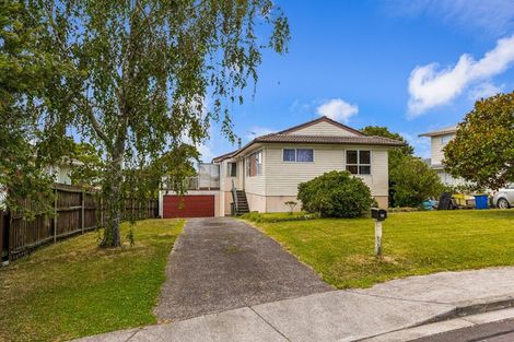 Photo of property in 19 Lydford Place, Glendene, Auckland, 0602