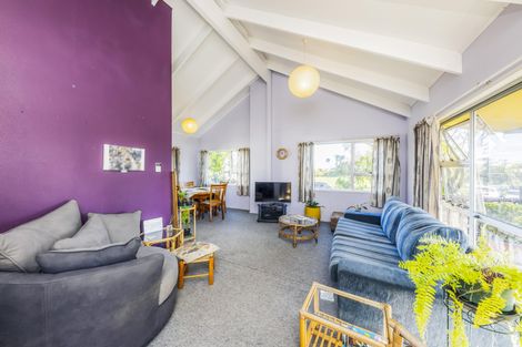 Photo of property in 22 Trounson Avenue, Clendon Park, Auckland, 2103
