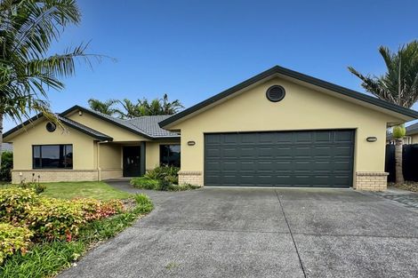 Photo of property in 26 Maghera Drive, East Tamaki Heights, Auckland, 2016