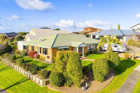 Photo of property in 10 Lochinver Drive, Nawton, Hamilton, 3200