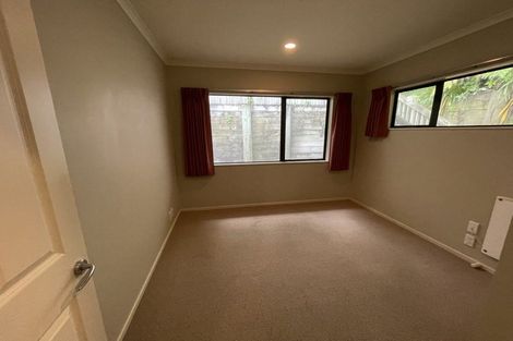 Photo of property in 5b Bishops Glen, Tawa, Wellington, 5028