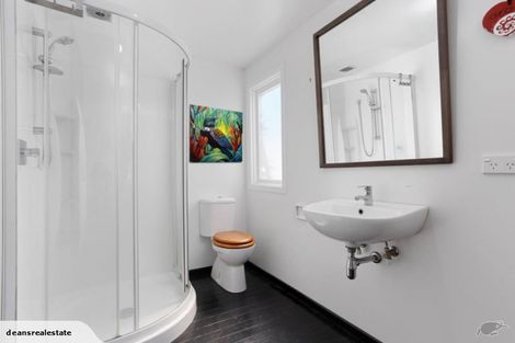 Photo of property in 82 Taikata Road, Te Atatu Peninsula, Auckland, 0610