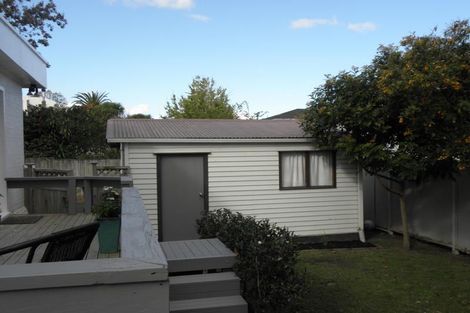 Photo of property in 1/4 Sydney Street, Hauraki, Auckland, 0622