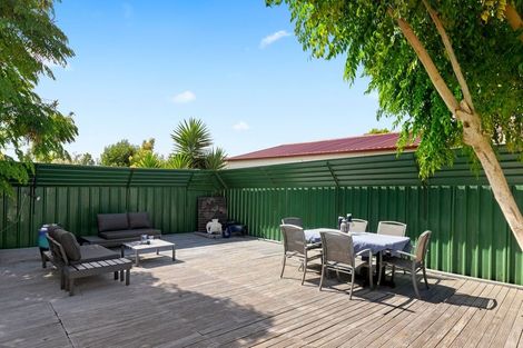 Photo of property in 3 Iris Place, Clendon Park, Auckland, 2103