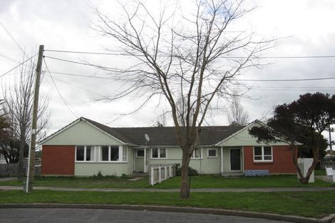 Photo of property in 11-12 Dee Place, Masterton, 5810