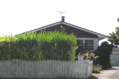 Photo of property in 22 Larissa Avenue, Henderson, Auckland, 0610