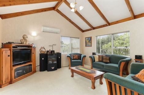 Photo of property in 2/23 Duncan Avenue, Te Atatu South, Auckland, 0610
