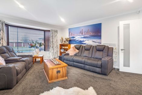 Photo of property in 7 Strathcarron Place, Broomfield, Christchurch, 8042