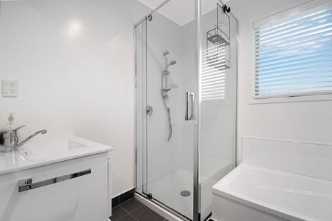 Photo of property in 27 Bethells Road, Waitakere, Auckland, 0816