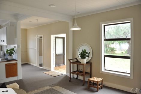 Photo of property in 8 Tomoana Road, Mahora, Hastings, 4120