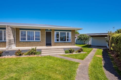 Photo of property in 2 Windsor Place, Levin, 5510