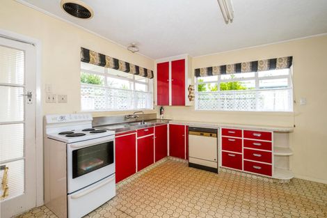 Photo of property in 1 Regent Street, Waimate, 7924