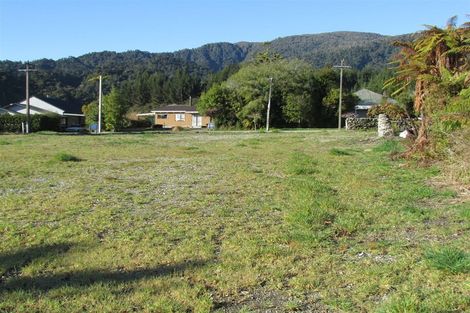 Photo of property in 1 Tramway Street, Ross, 7812