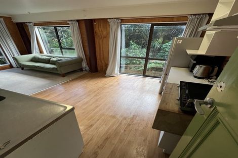 Photo of property in 89 Glenesk Road, Piha, New Lynn, 0772