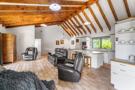 Photo of property in 253 Whitford Road, Shamrock Park, Howick, 2571