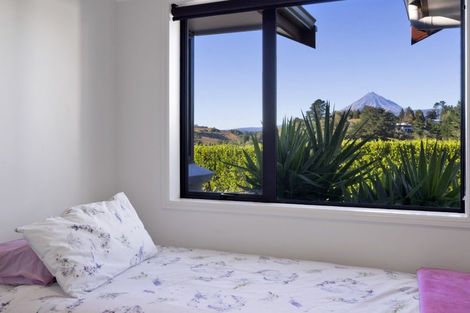 Photo of property in 90 Ridgewood Drive, Ridgewood, New Plymouth, 4371