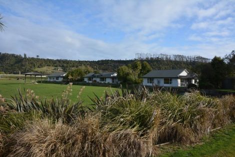 Photo of property in 31 Bridge Street, Karamea, 7893