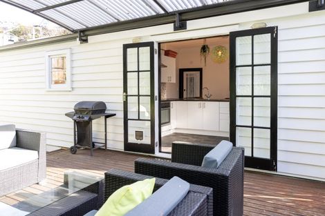 Photo of property in 131 Shakespeare Road, Bluff Hill, Napier, 4110